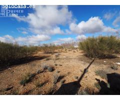 Se vende solar en esquina en el poligono los portales Tomelloso