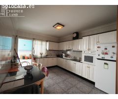 Piso de 283 m2, de 4 dorm, 2 baños, y plaza de garaje por solo 85.000 euros