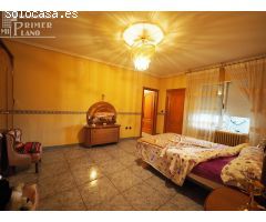 Piso de 283 m2, de 4 dorm, 2 baños, y plaza de garaje por solo 85.000 euros