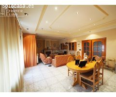 Piso de 283 m2, de 4 dorm, 2 baños, y plaza de garaje por solo 85.000 euros