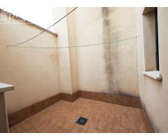 Adosado de 3 dormitorios, 2 baños, garaje y patio por solo 89.000 euros
