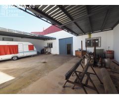 Se ofrece en venta una nave industrial ubicada en la zona de la Calle Príncipe Alfonso en Tomelloso