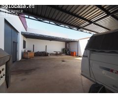 Se ofrece en venta una nave industrial ubicada en la zona de la Calle Príncipe Alfonso en Tomelloso