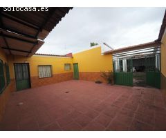 Casa de planta baja en Socuellamos con 310 m2 de superficie, de 3 dorm y garaje por solo 77.000