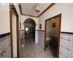 Se vende casa de planta baja para reformar con 159 m2 de superficie