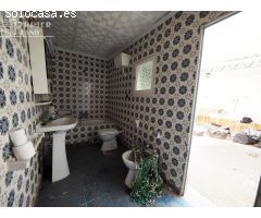 Se vende casa de planta baja para reformar con 159 m2 de superficie