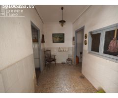 Se vende casa de planta baja para reformar con 159 m2 de superficie