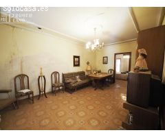 Se vende casa para reformar/tirar junto a la avenida Don Antonio Huertas con 297m2 y 12,5 de fachada