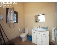 Casa de 2 plantas junto a calle Espinosa, de 3 dorm ,2 baños, amplio patio por solo 112.000 €