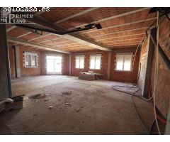 Se vende edificio en Ossa de Montiel  local comercial + dos pisos de 3 habitaciones