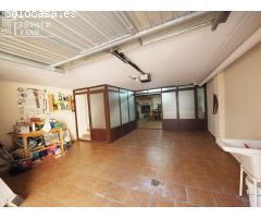Magnífico chalet adosado en la zona de Institutos de Tomelloso
