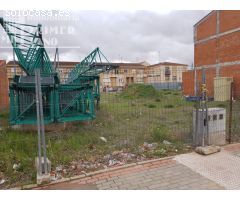 *Solar de 1000 metros cuadrados en la zona de la avenida Juan Carlos I*