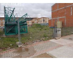 *Solar de 1000 metros cuadrados en la zona de la avenida Juan Carlos I*