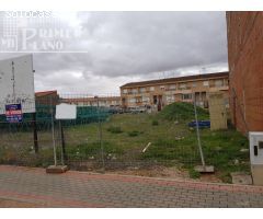 *Solar de 1000 metros cuadrados en la zona de la avenida Juan Carlos I*