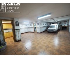 Espectacular vivienda, totalmente amueblada, con patio y garaje, en Juan Carlos I, por 169.000 Euros