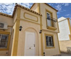 Chalet adosado en zona Carrefour