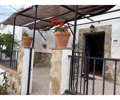 Casa con terreno en Venta en Alcútar, Málaga