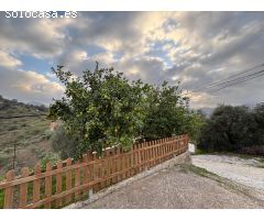 Casa con terreno en Venta en Alcútar, Málaga
