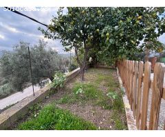 Casa con terreno en Venta en Alcútar, Málaga