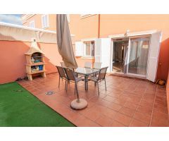 CHALET EN URBANIZACIÓN CERCA DE LA PLAYA DE BENAJARAFE
