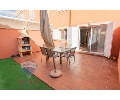 CHALET EN URBANIZACIÓN CERCA DE LA PLAYA DE BENAJARAFE