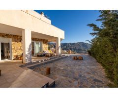 Exclusiva villa en LA ENVÍA GOLF, Almería – Elegancia, confort y vistas inigualables