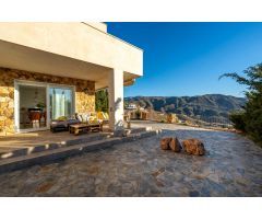 Exclusiva villa en LA ENVÍA GOLF, Almería – Elegancia, confort y vistas inigualables