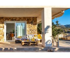 Exclusiva villa en LA ENVÍA GOLF, Almería – Elegancia, confort y vistas inigualables