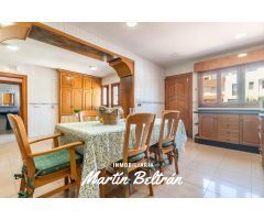 Exclusivo chalet independiente en Nueva Almería, a solo 3 minutos de la playa.