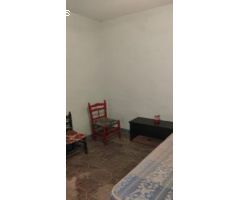 CASA CON UBICACIÓN INMEJORABLE (Almadén de la Plata)
