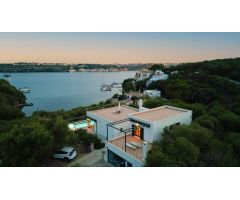 Casa singular de diseño con vistas al puerto de Mahon