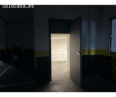 Enorme plaza de garaje más trastero anexo