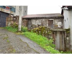 CASA PARA REFORMAR EN LA ZONA DE CASTRO DE BEIRO-AMOEIRO