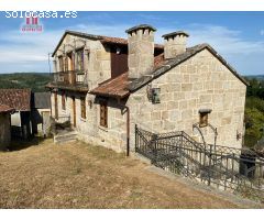 ESPECTACULAR CASA RÚSTICA EN LA ZONA DE CARBALLEDA DE AVIA.