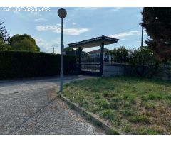 CASA CON PISCINA Y TRES HECTÁREAS DE FINCA EN AMOEIRO.