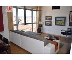ESTUDIO SEMINUEVO AMUEBLADO CON ESPECTACULARES VISTAS EN EL VEINTIUNO
