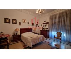 AMPLIA VIVIENDA EN PLENO CENTRO DE OURENSE