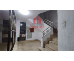 AMPLIA VIVIENDA PARA REFORMAR EN EL CENTRO DE LA CIUDAD