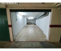 Se vende plaza de garaje cabinado en 1ª linea de playa Levante