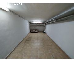 Se vende plaza de garaje cabinado en 1ª linea de playa Levante