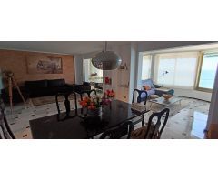 Fantastico piso situado en primera linea de Playa Levante. 2 habitaciones y 2 baños. Reformado