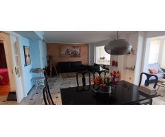 Fantastico piso situado en primera linea de Playa Levante. 2 habitaciones y 2 baños. Reformado