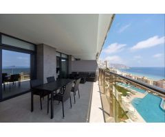 Moderno piso de lujo de 2 dorm. en Sunset Cliffs, Playa de Poniente - www.inmobiliarialesdunes.com