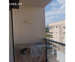 Apartamento de 1 dormitorio y 1 baño. en buen estado. para entrar a vivir. zona Mercasa