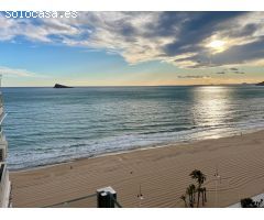 Gran piso de 4 dorm. en buen estado en la 1a línea Playa de Levante - www.inmobiliarialesdunes.com