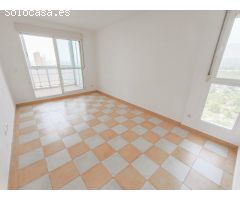 Piso de 2 dorm. en Vía Parque a 600m de la Playa de Poniente - www.inmobiliarialesdunes.com
