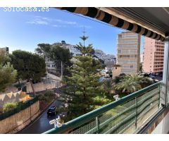 Gran piso de 3 dorm. con parking y piscina en la Cala de Benidorm - www.inmobiliarialesdunes.com
