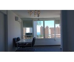 Apartamento reformado en Benidorm. 2 dormitorios, 1 baño. A/A. Piscina. Pista de tenis