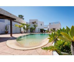 VILLA EN --SALOBREÑA-GRANADA