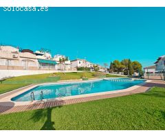 Se vende bungalow con piscina comunitaria en Torrevieja, los Balcones